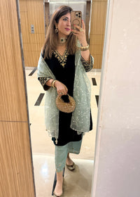 Varsha Dhingra x Banno Velvet Kurta Set