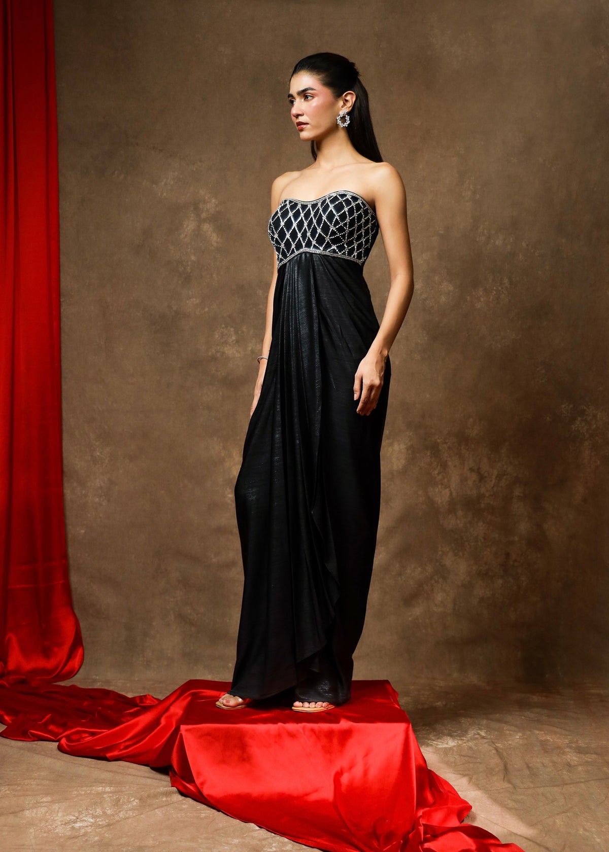 Rukhsar Black Metallic Drape Cape Set