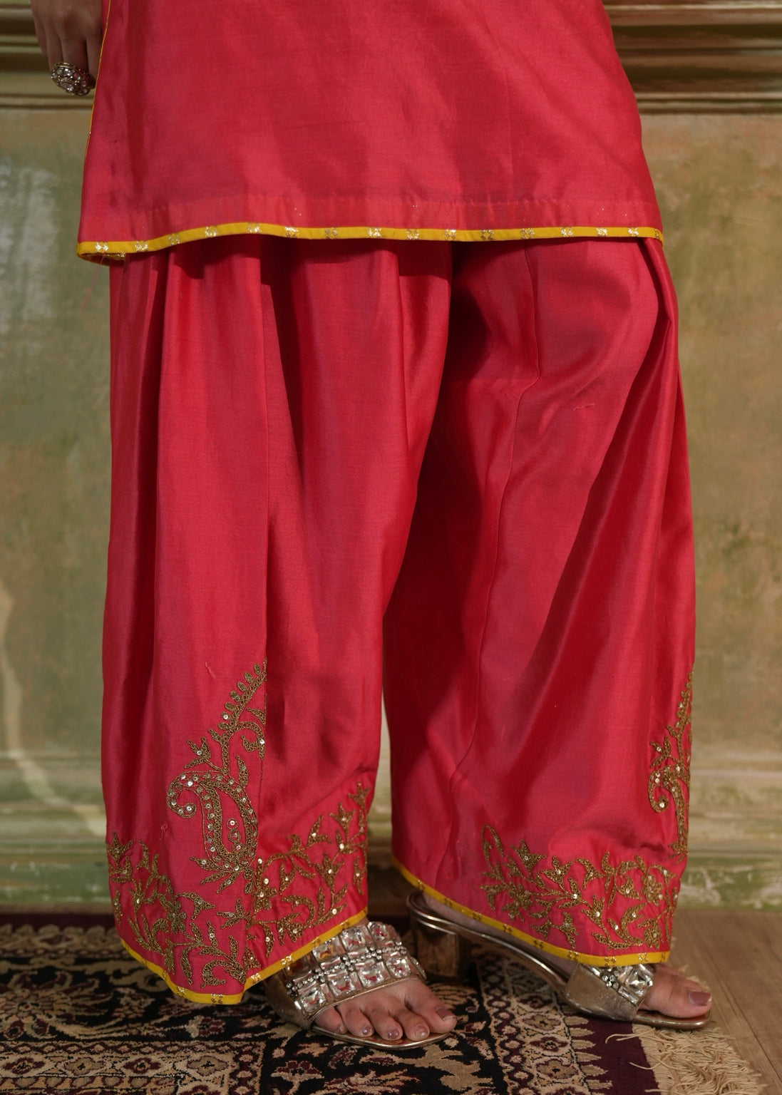 Niya Rose Pink Farshi Set