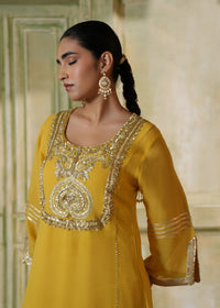Akira Bright Yellow Kurta Set