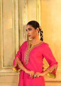 Evara Fuchsia Embroidered Kurta Set